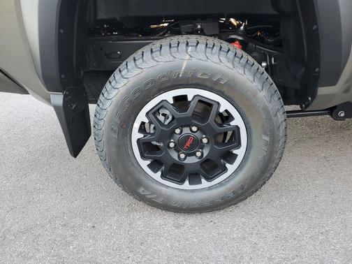 2025 Toyota Tacoma TRD Off Road