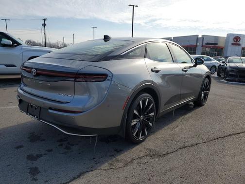 2025 Toyota Crown Platinum