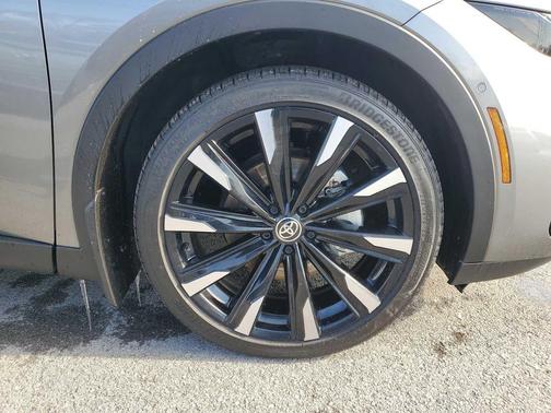 2025 Toyota Crown Platinum