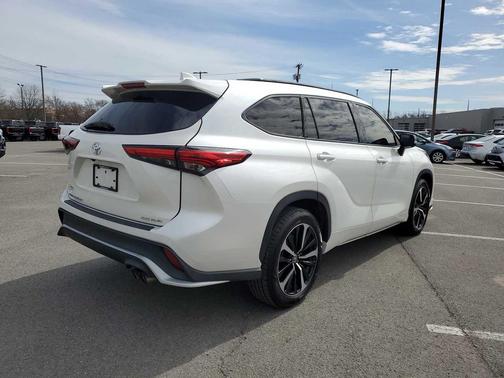2021 Toyota Highlander XSE
