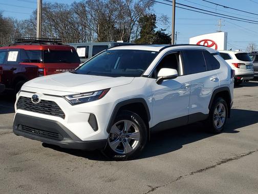 2023 Toyota RAV4 XLE