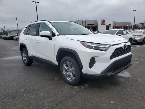 2025 Toyota RAV4 Hybrid XLE