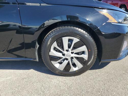 2024 Nissan Altima S FWD