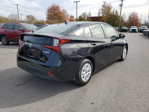 2022 Toyota Prius L