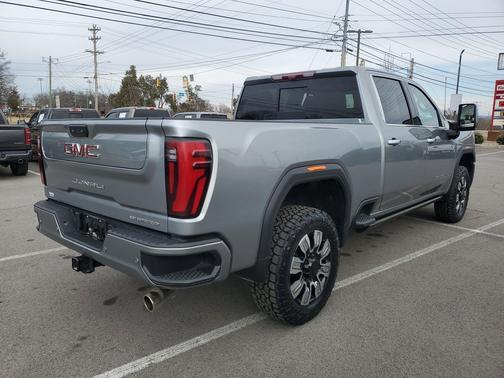 2024 GMC Sierra 2500 Denali
