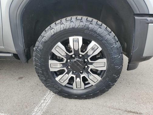 2024 GMC Sierra 2500 Denali