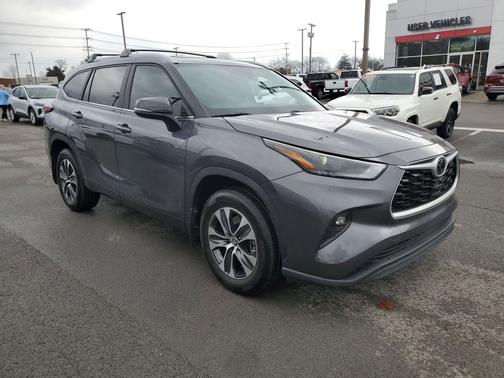 2024 Toyota Highlander XLE