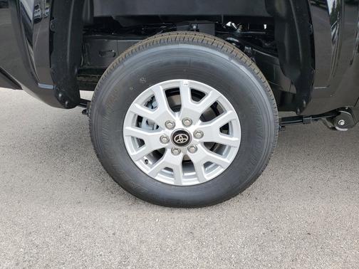 2025 Toyota Tacoma SR