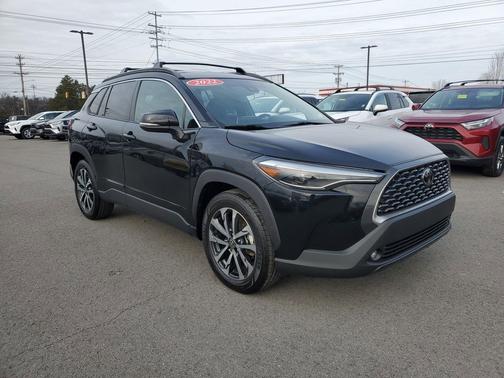 2022 Toyota Corolla Cross XLE