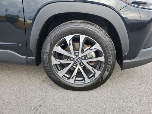 2022 Toyota Corolla Cross XLE