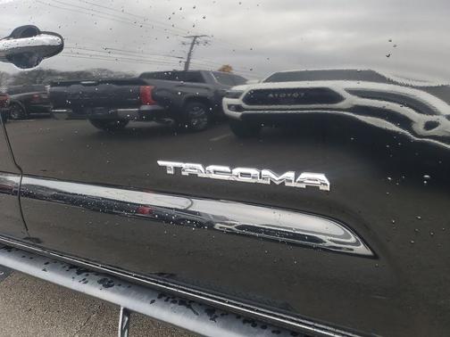 2023 Toyota Tacoma TRD Off Road