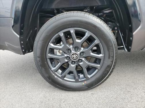 2023 Toyota Tundra Hybrid Platinum