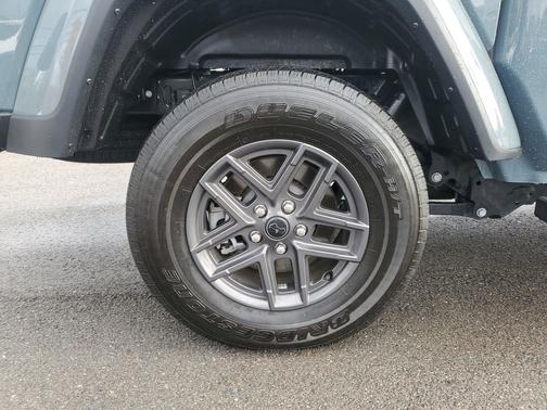 2024 Jeep Gladiator Sport S