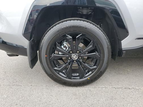 2025 Toyota RAV4 Hybrid SE