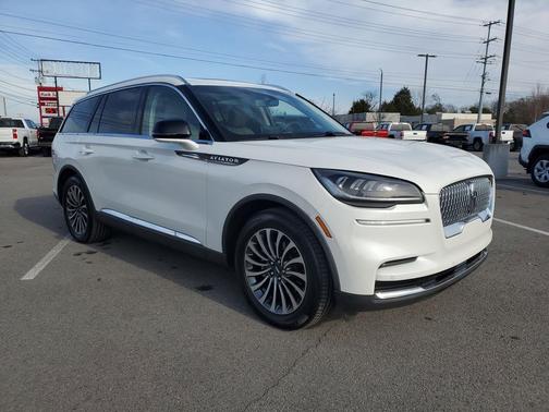 2023 Lincoln Aviator Standard