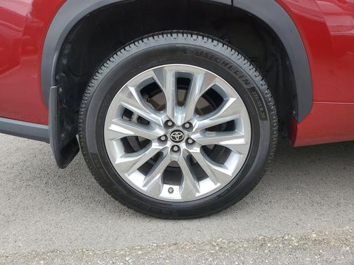 2022 Toyota Highlander Hybrid Limited