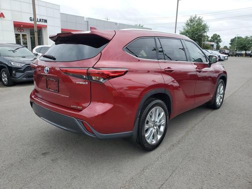 2022 Toyota Highlander Hybrid Limited