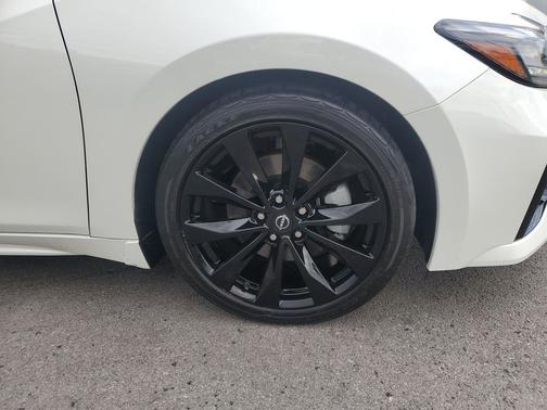 2023 Nissan Maxima SR Xtronic CVT