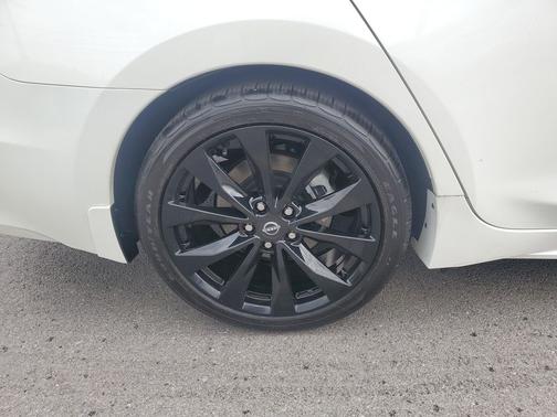 2023 Nissan Maxima SR Xtronic CVT