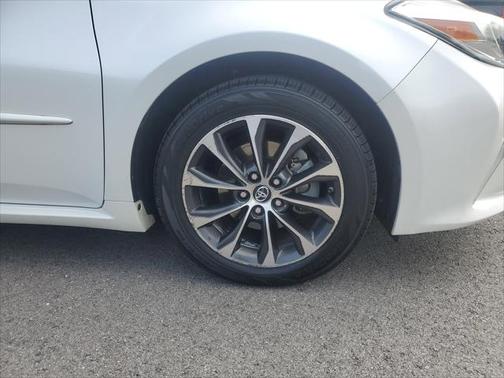 2016 Toyota Avalon XLE