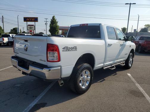 2019 RAM 2500 Big Horn Crew Cab 4x4 6'4' Box