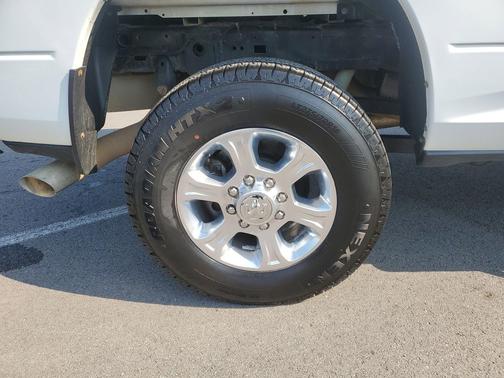 2019 RAM 2500 Big Horn Crew Cab 4x4 6'4' Box