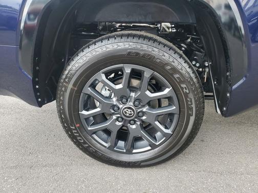2025 Toyota Tundra Hybrid Platinum
