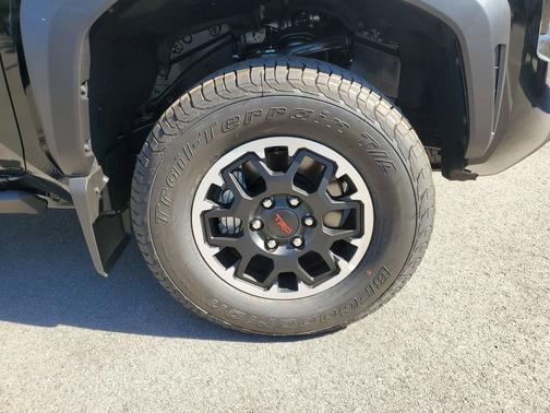 2025 Toyota Tacoma TRD Off Road