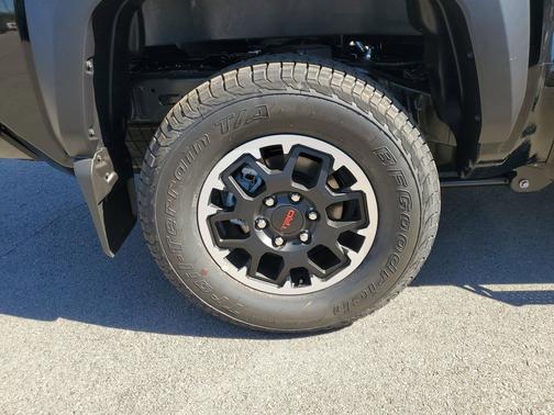 2025 Toyota Tacoma TRD Off Road