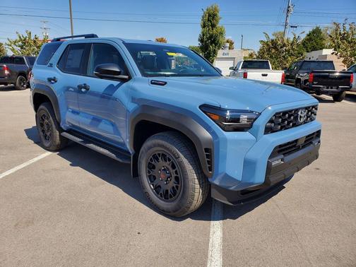 2025 Toyota 4Runner TRD Off Road