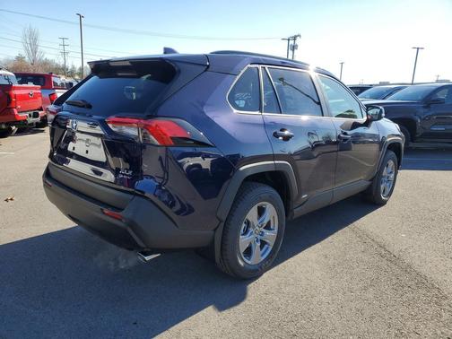 2025 Toyota RAV4 Hybrid XLE