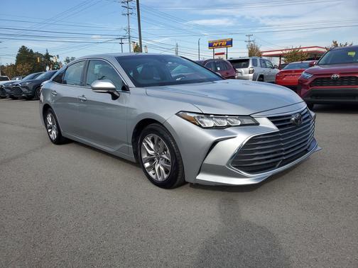 2022 Toyota Avalon XLE