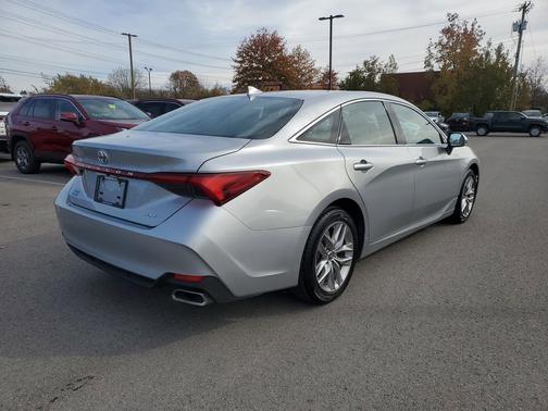 2022 Toyota Avalon XLE