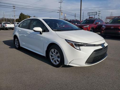 2025 Toyota Corolla Hybrid LE