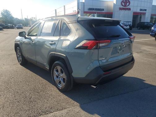 2023 Toyota RAV4 Hybrid XLE