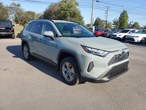 2023 Toyota RAV4 Hybrid XLE