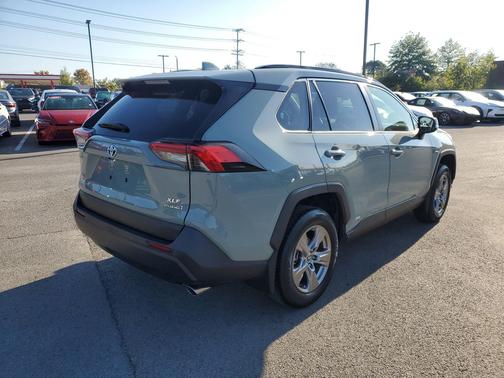 2023 Toyota RAV4 Hybrid XLE