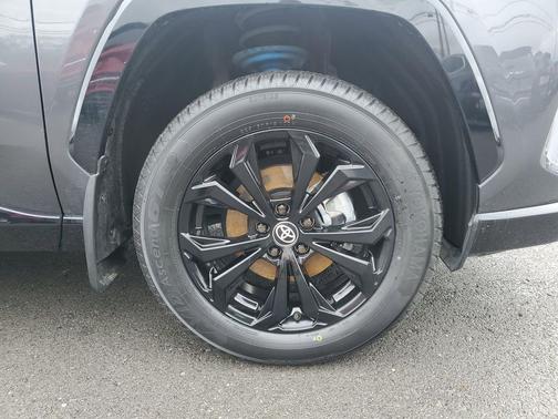 2024 Toyota RAV4 Hybrid SE