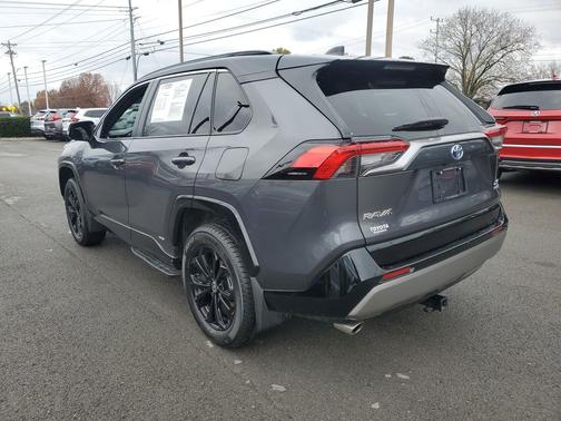 2024 Toyota RAV4 Hybrid SE