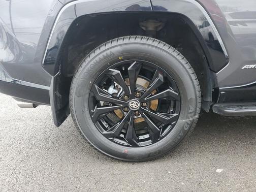 2024 Toyota RAV4 Hybrid SE