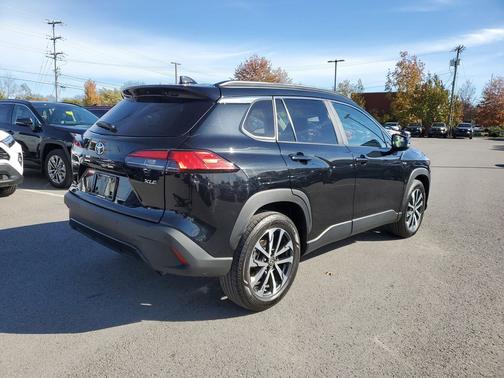 2024 Toyota Corolla Cross XLE