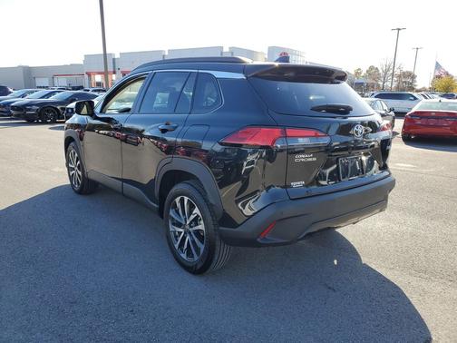 2024 Toyota Corolla Cross XLE