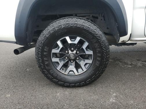 2023 Toyota Tacoma SR