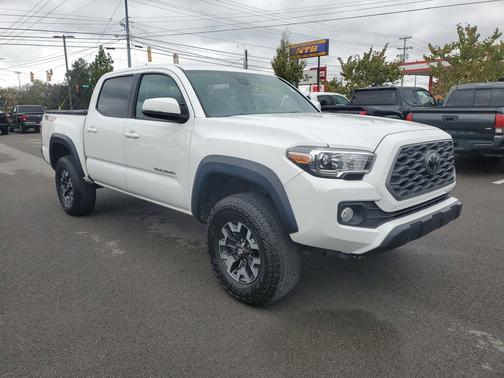 2023 Toyota Tacoma SR