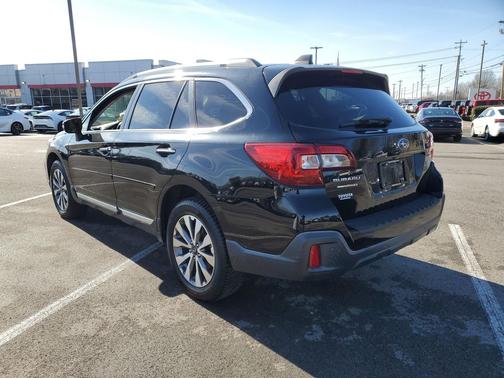 2018 Subaru Outback 2.5i Touring