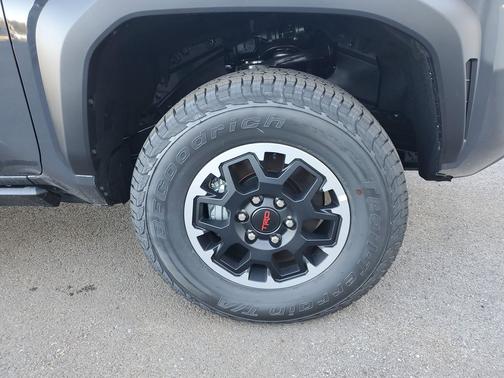 2025 Toyota Tacoma TRD Off Road