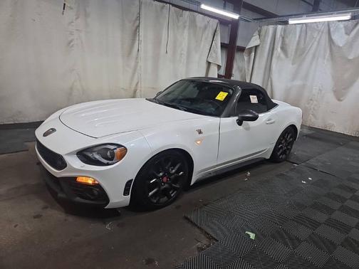 2019 FIAT 124 Spider Base