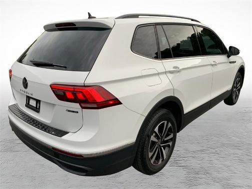 Pure White 2024 Volkswagen Tiguan 2.0T S