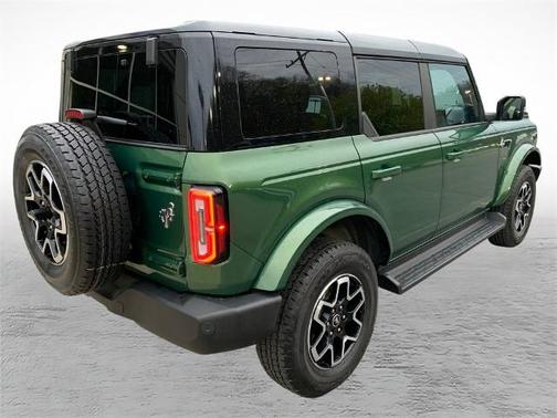 ERUPTION GREEN METALLIC 2025 Ford Bronco OUTER BANKS