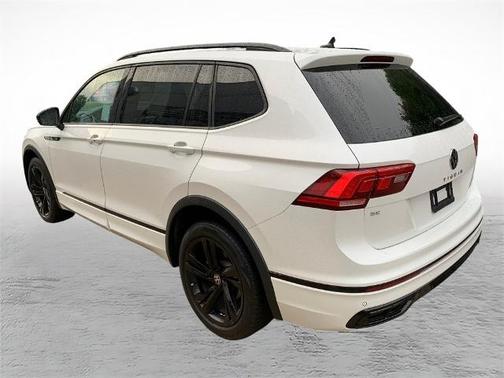 Opal White Pearl Effect 2023 Volkswagen Tiguan 2.0T SE R-LINE BLACK